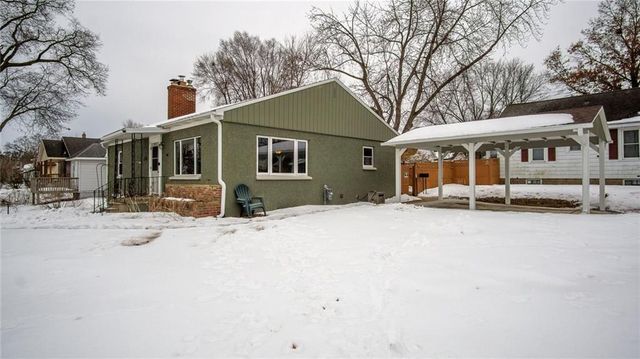 1505 Woodland Avenue, Eau Claire, WI 54701