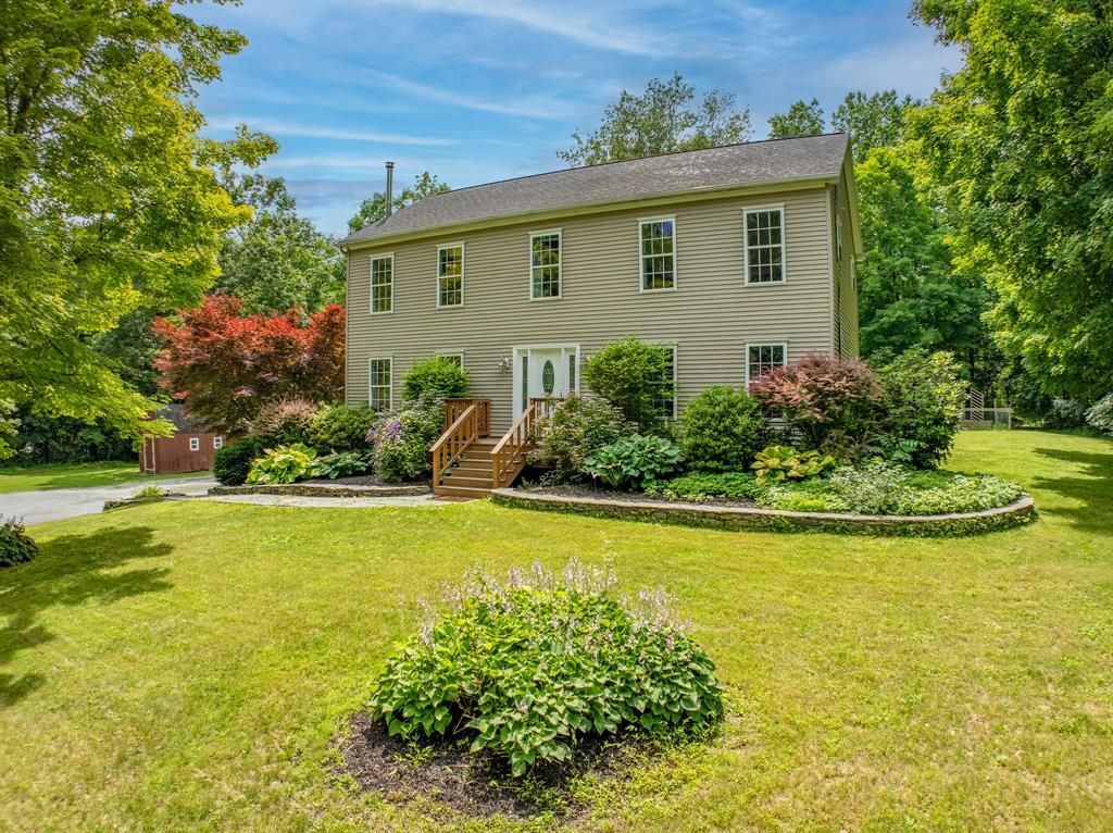 27 Balsam Road, Hyde Park, NY 12538