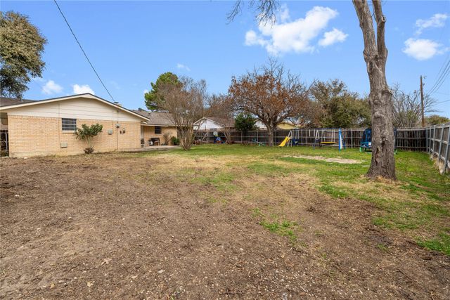 1718 Woodridge Drive, Brownwood, TX 76801