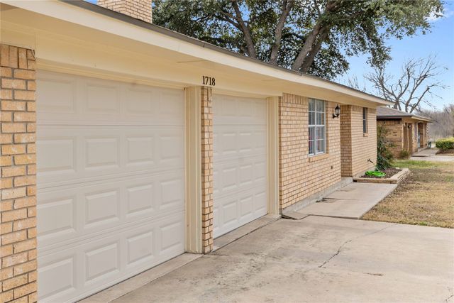 1718 Woodridge Drive, Brownwood, TX 76801