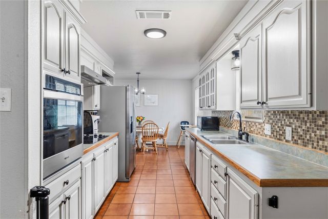 1718 Woodridge Drive, Brownwood, TX 76801