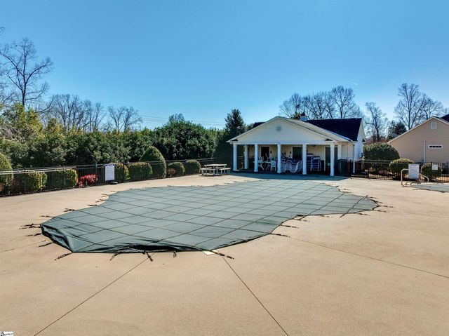 250 Wycliff Drive, Spartanburg, SC 29301