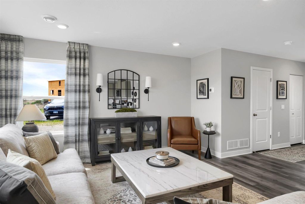 2010 Highview Terrace, Shakopee, MN 55379 — photo 2