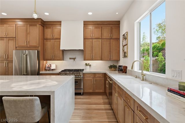 65 Twilight Rose Street, Las Vegas, NV 89138