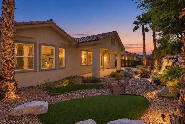 65 Twilight Rose Street, Las Vegas, NV 89138