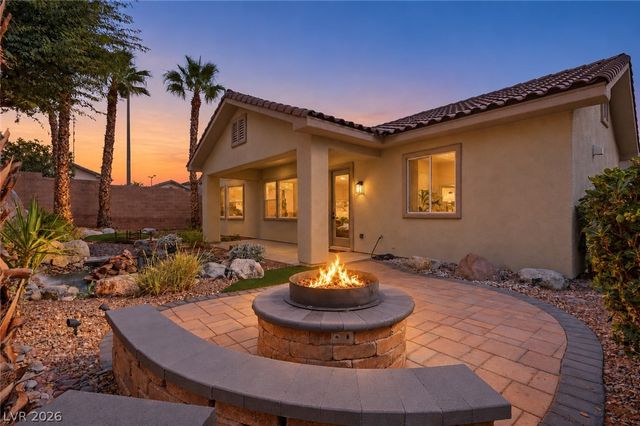 65 Twilight Rose Street, Las Vegas, NV 89138
