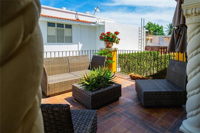 711 CONCORDIA ST., MIRAMAR DEV., San Juan, PR 00907