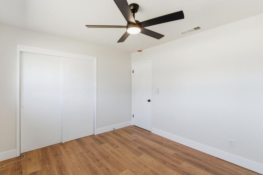 Image 19 of property listing at 4874 E Clinton, Fresno, CA 93726