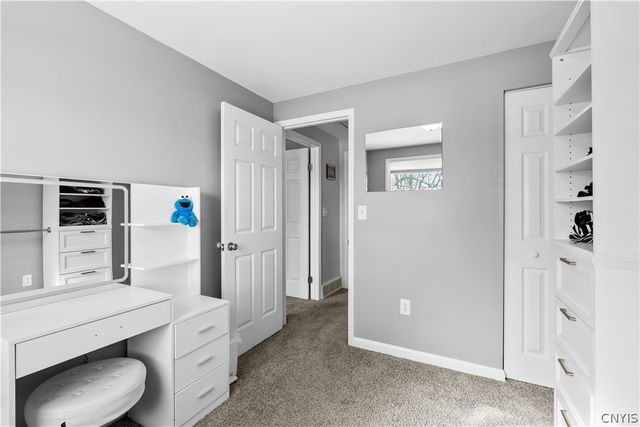 4315 Old Meadow Road, Clay, NY 13041