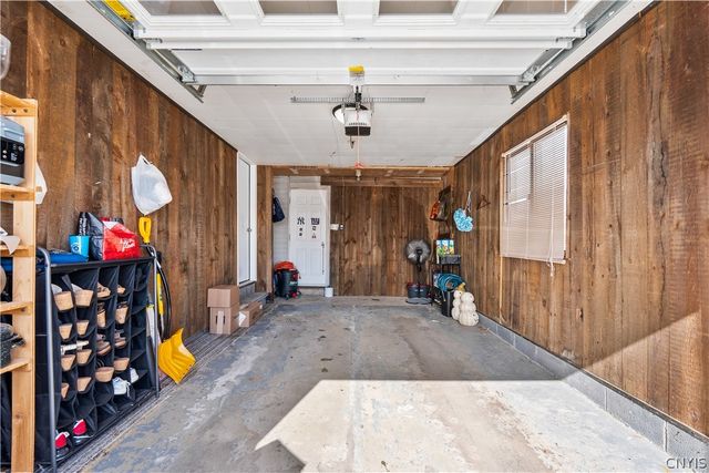 4315 Old Meadow Road, Clay, NY 13041