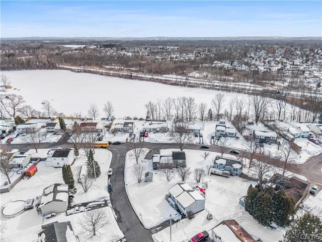 4315 Old Meadow Road, Clay, NY 13041