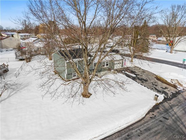4315 Old Meadow Road, Clay, NY 13041