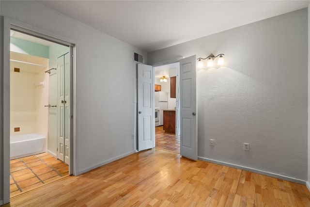 2600 Zia L-11, Santa Fe, NM 87507