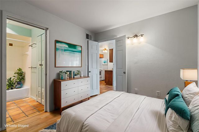 2600 Zia L-11, Santa Fe, NM 87507