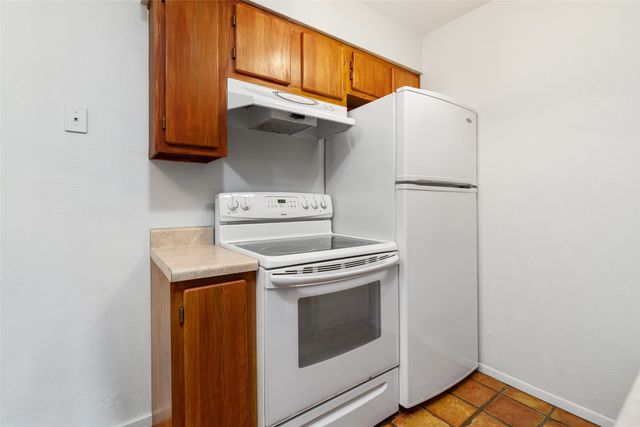 2600 Zia L-11, Santa Fe, NM 87507