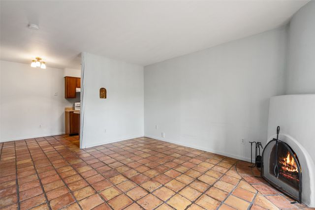 2600 Zia L-11, Santa Fe, NM 87507