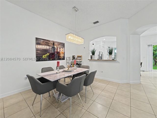 522 NE 20th Ave, Homestead, FL 33033