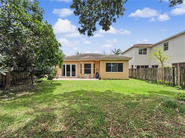 522 NE 20th Ave, Homestead, FL 33033