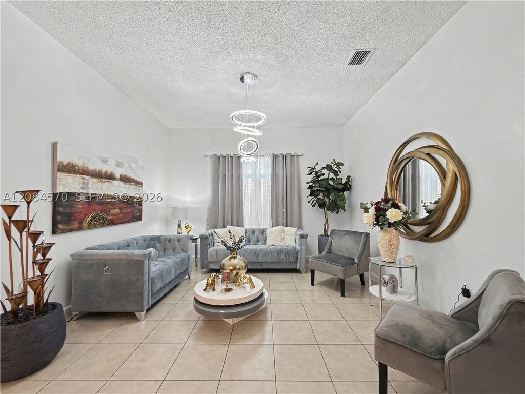 522 NE 20th Ave, Homestead, FL 33033