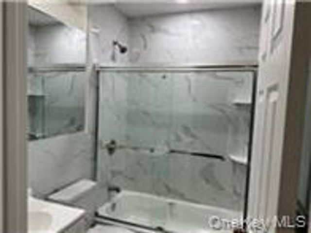 248-20 Jericho Turnpike 2nd, Floral Park, NY 11001