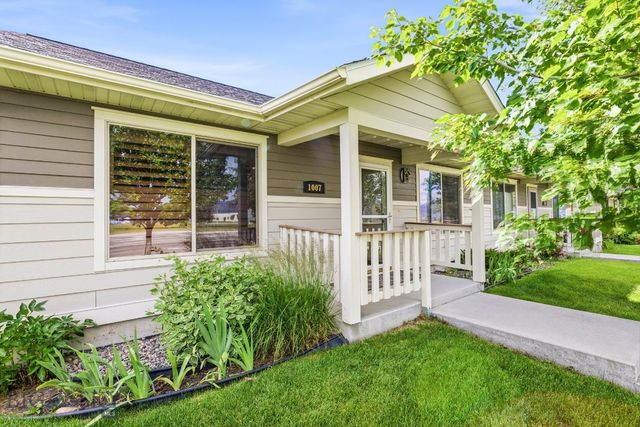 1007 N Cottonwood Road, Bozeman, MT 59718