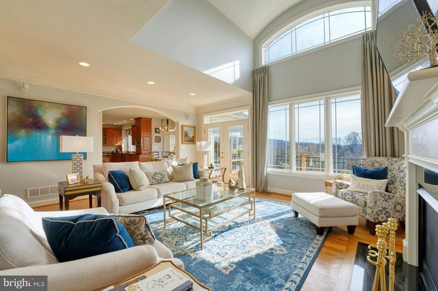 12060 CATOCTIN FARM LN, Lovettsville, VA 20180