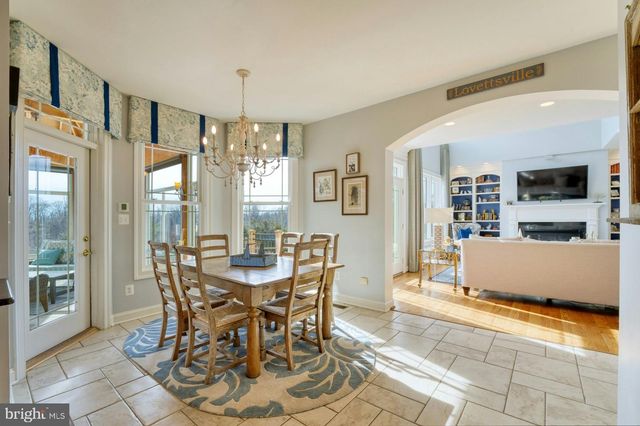 12060 CATOCTIN FARM LN, Lovettsville, VA 20180