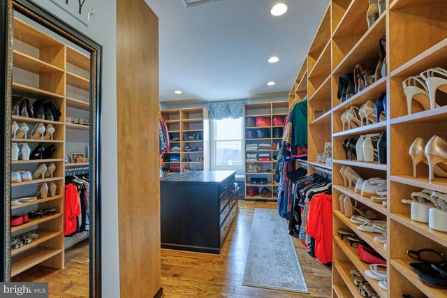 12060 CATOCTIN FARM LN, Lovettsville, VA 20180