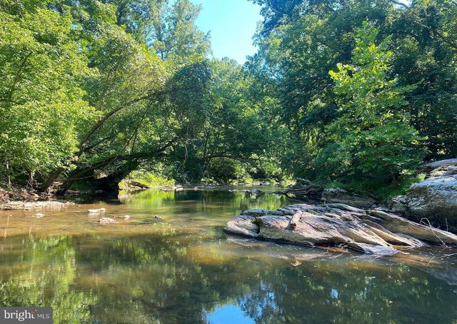 12060 CATOCTIN FARM LN, Lovettsville, VA 20180