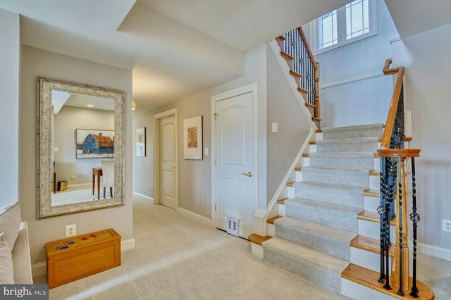 12060 CATOCTIN FARM LN, Lovettsville, VA 20180