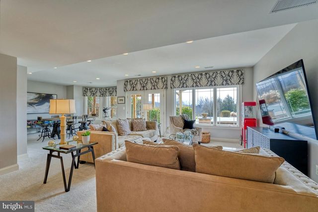 12060 CATOCTIN FARM LN, Lovettsville, VA 20180