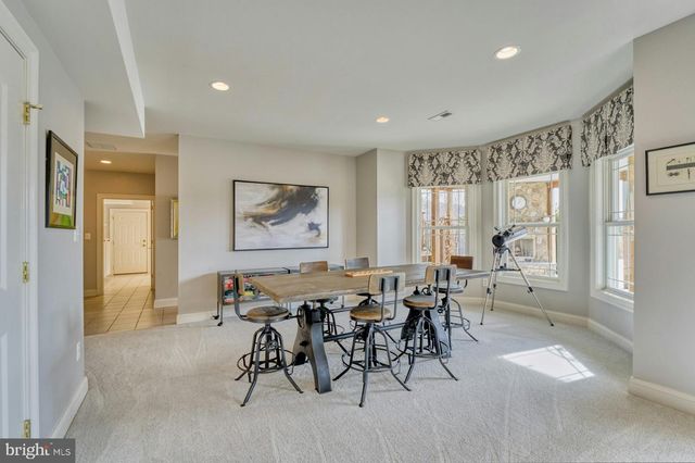 12060 CATOCTIN FARM LN, Lovettsville, VA 20180