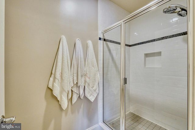 12060 CATOCTIN FARM LN, Lovettsville, VA 20180