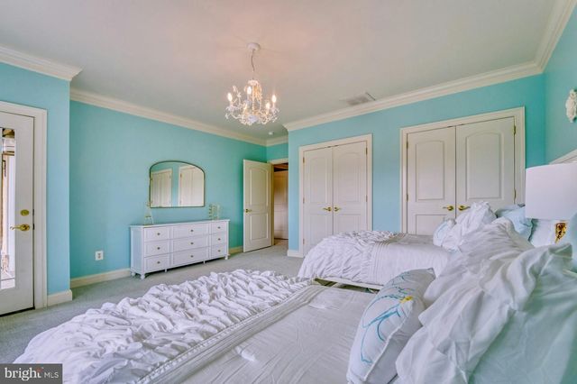 12060 CATOCTIN FARM LN, Lovettsville, VA 20180