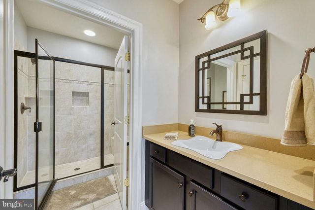 12060 CATOCTIN FARM LN, Lovettsville, VA 20180