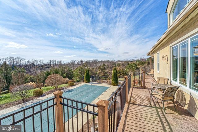 12060 CATOCTIN FARM LN, Lovettsville, VA 20180