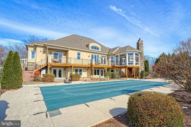 12060 CATOCTIN FARM LN, Lovettsville, VA 20180