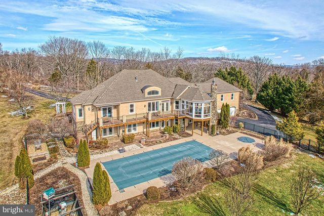 12060 CATOCTIN FARM LN, Lovettsville, VA 20180