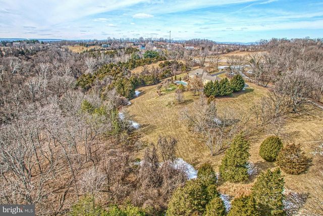 12060 CATOCTIN FARM LN, Lovettsville, VA 20180