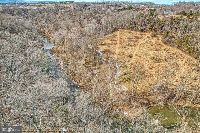 12060 CATOCTIN FARM LN, Lovettsville, VA 20180