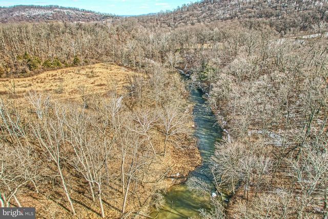 12060 CATOCTIN FARM LN, Lovettsville, VA 20180