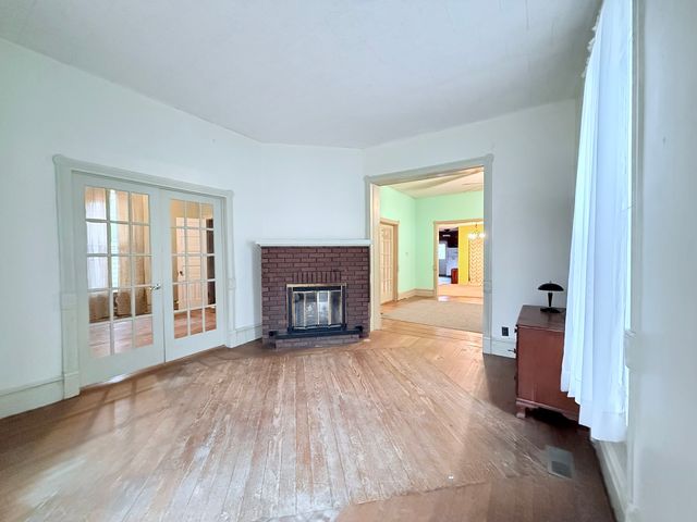 613 N Center Street, Clinton, IL 61727