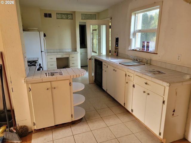 11186 Se 32ND Ave, Milwaukie, OR 97222