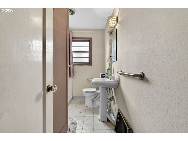 11186 Se 32ND Ave, Milwaukie, OR 97222