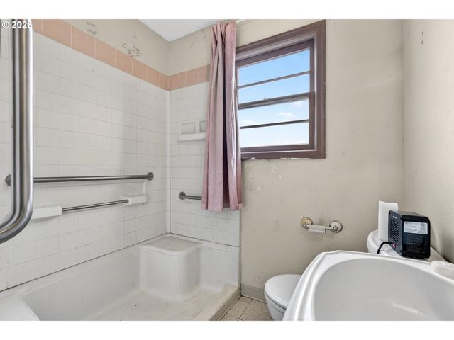 11186 Se 32ND Ave, Milwaukie, OR 97222