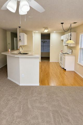 121 Hunters Trail, Red Oak, TX 75154