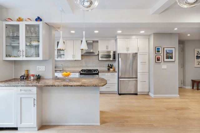 235 W END Avenue 5DE, New York City, NY 10023