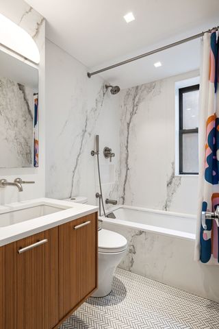 235 W END Avenue 5DE, New York City, NY 10023