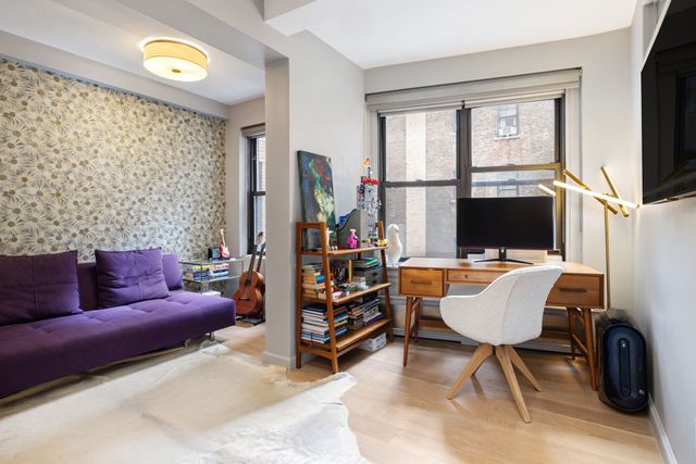 235 W END Avenue 5DE, New York City, NY 10023