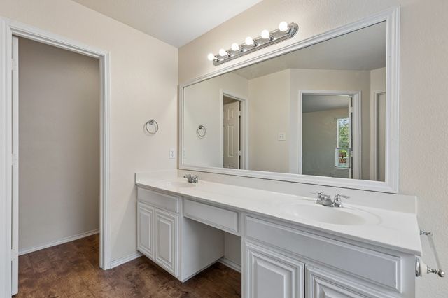 8624 Corral Circle, Fort Worth, TX 76244